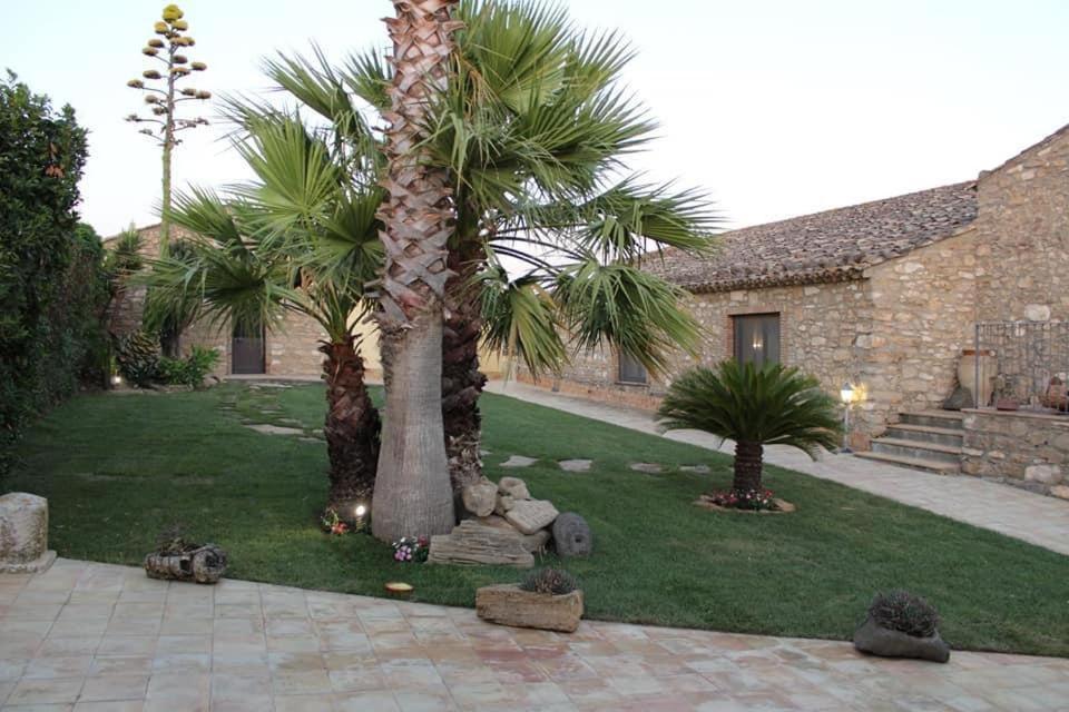 Agriturismo Russa Belladonna Caltagirone Exterior foto